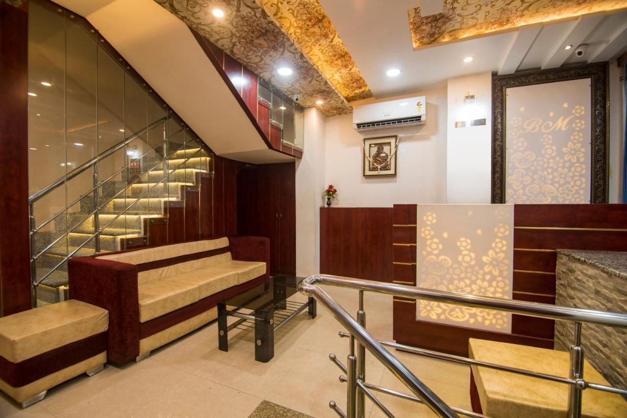 Hotel Bleue Mont Varanasi Esterno foto