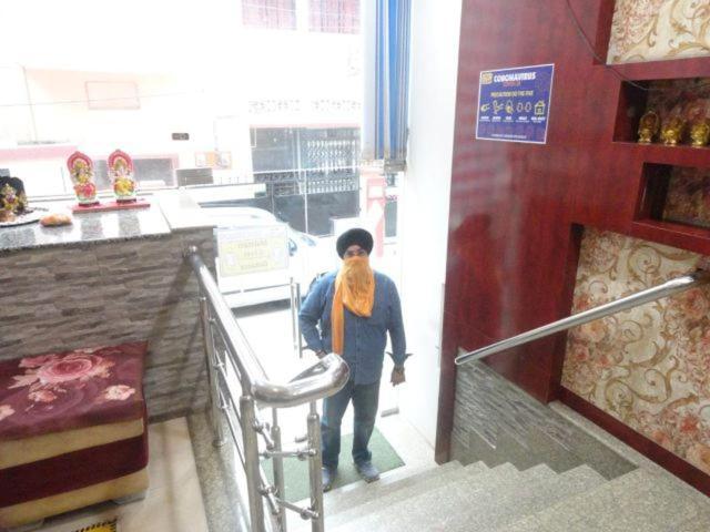 Hotel Bleue Mont Varanasi Esterno foto