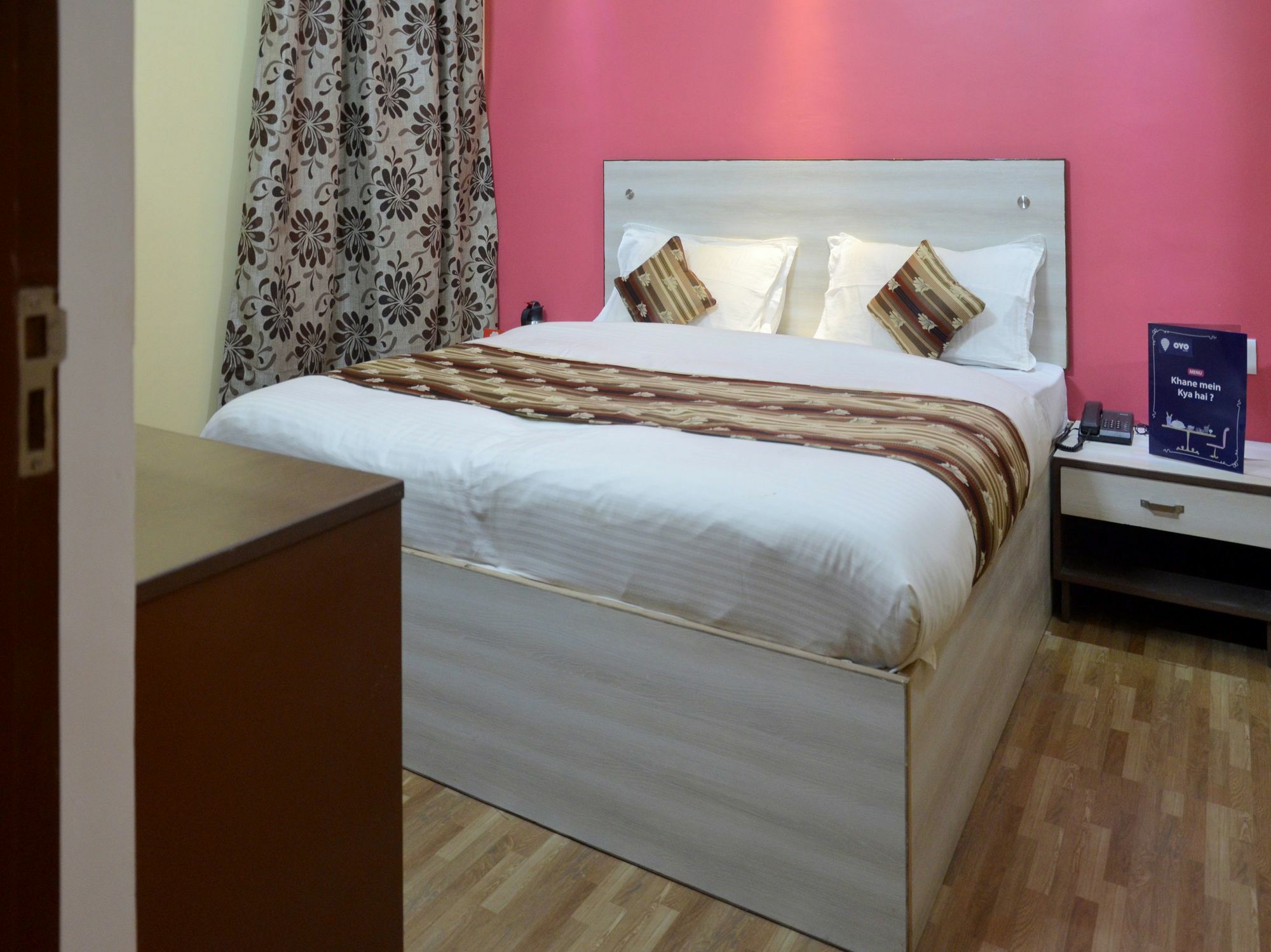 Hotel Bleue Mont Varanasi Esterno foto
